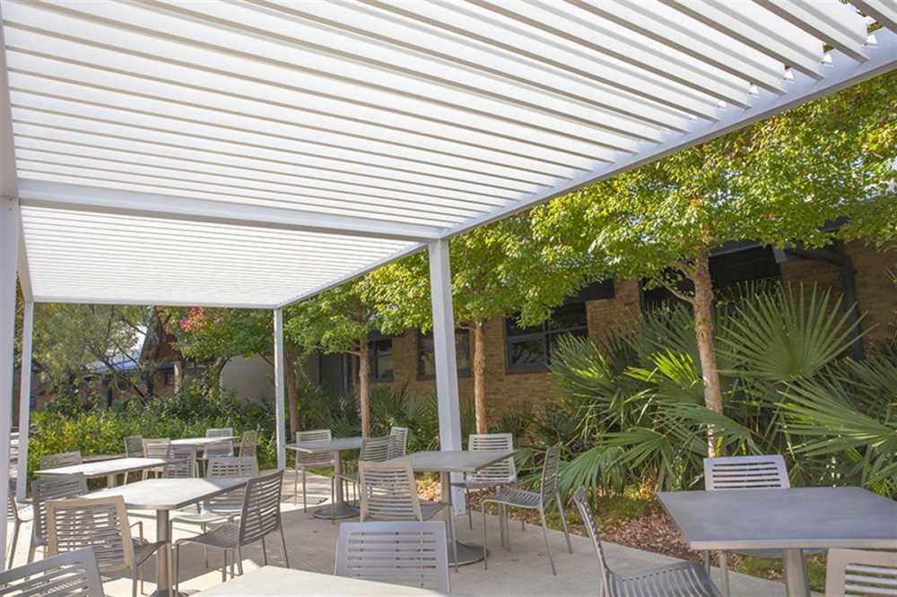 Alba Louvered Roof